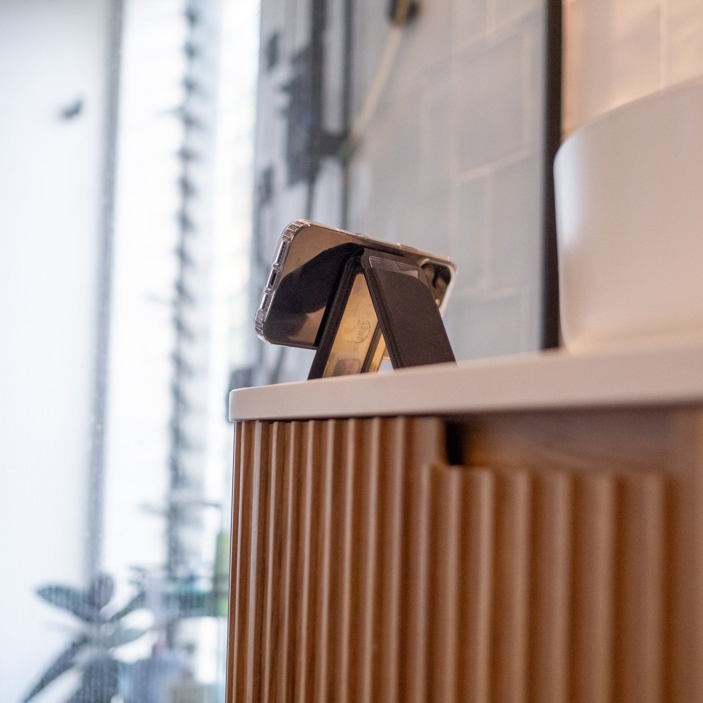 Magnetic Wallet Card Holder With FlexStand