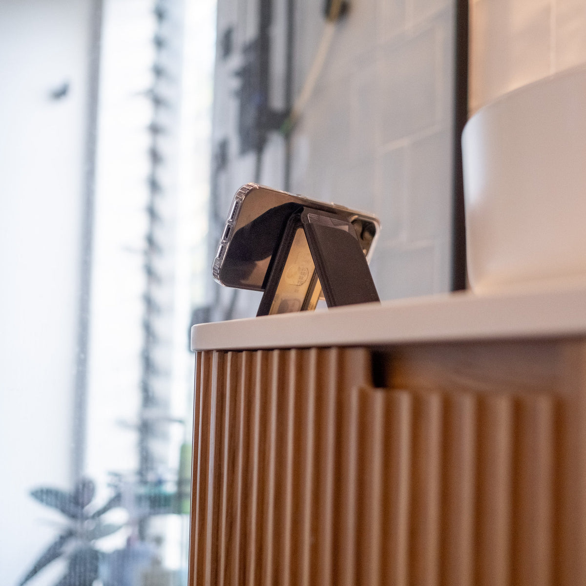 Magnetic Wallet Card Holder With FlexStand